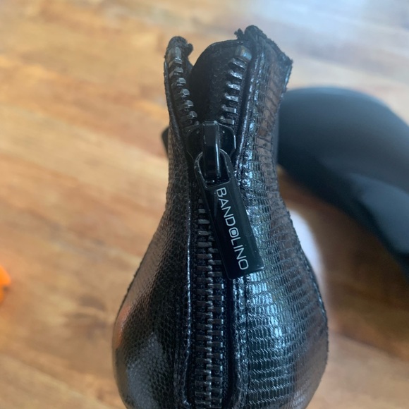 Bandolino booty.  Size 8 - Picture 5 of 10